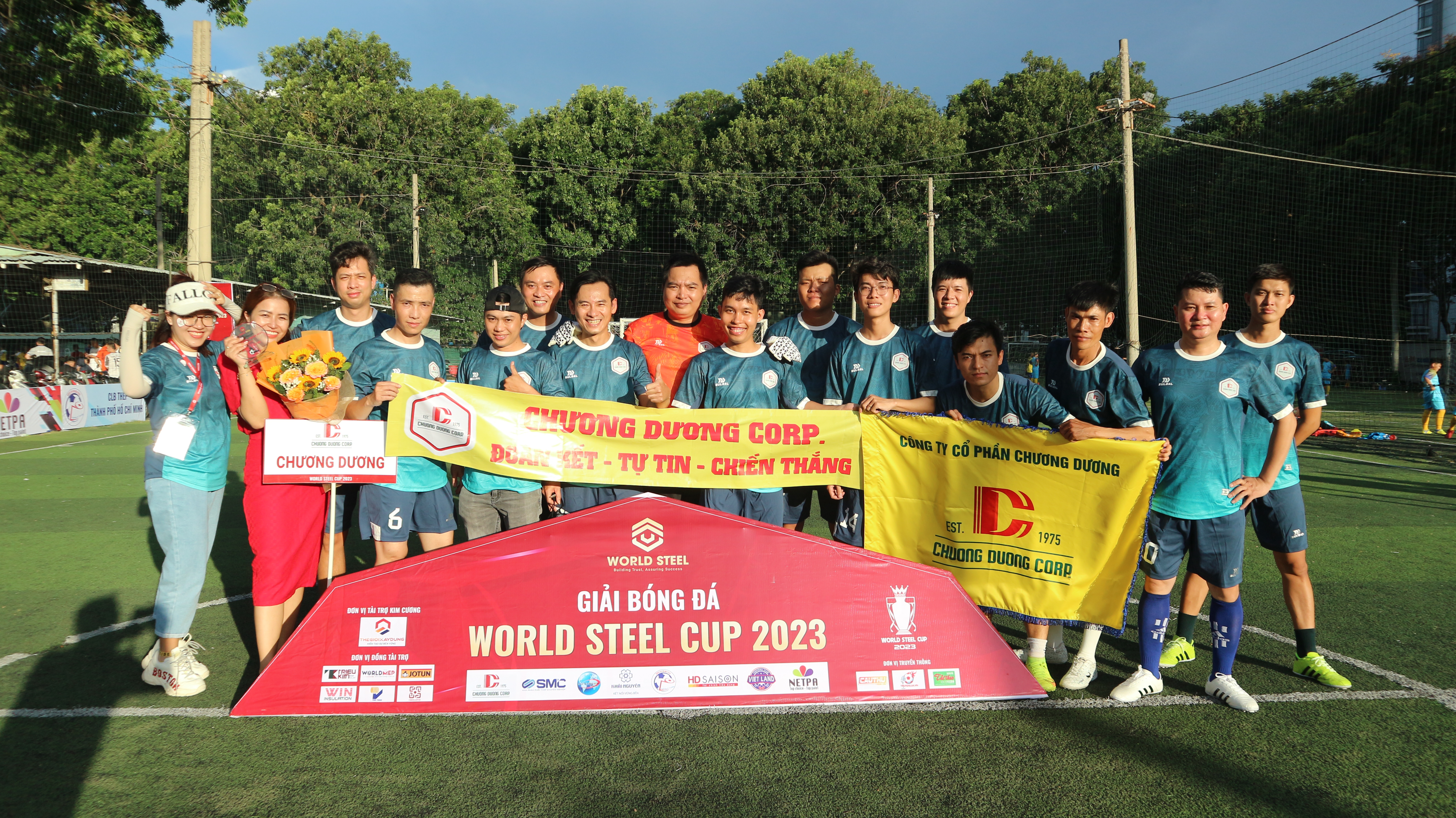 Đội bóng Chương Dương Corp. tham gia thi đấu tại giải bóng đá Cup World Steel 2023
